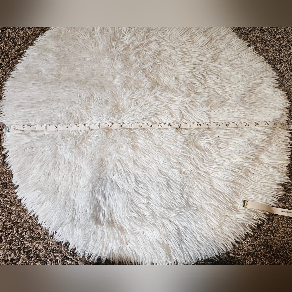 Plush Rug - Picture 5 of 5